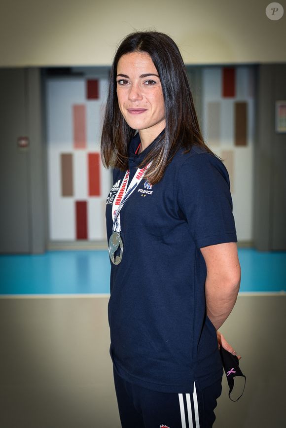 La championne olympique Cléopâtre Darleux a fait part de sa tristesse

Cléopâtre Darleux - Handball : Conférence de presse après la finale des championnats d'Europe où l'équipe de France féminine s'est inclinée face à la Norvège le 21 décembre 2020.

© Federico Pestellini / Bestimage