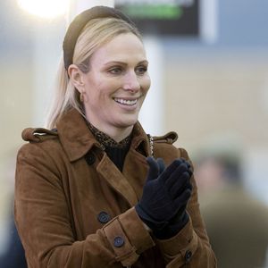 Les amoureux ont décidé, après les festivités de Noël, de partir en vacances... sans leurs enfants ! Mia (née le 17 janvier 2014), Lena (née le 18 juin 2018) et 

Zara Phillips à Gloucestershire le 13 décember 2024.