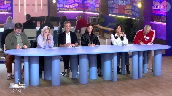 Des évaluations qui se sont déroulées face à Charlotte Cardin.

Trois élèves de la nouvelle saison de la "Star Academy" ne sont pas parvenus à convaincre les professeurs lors des évaluations.