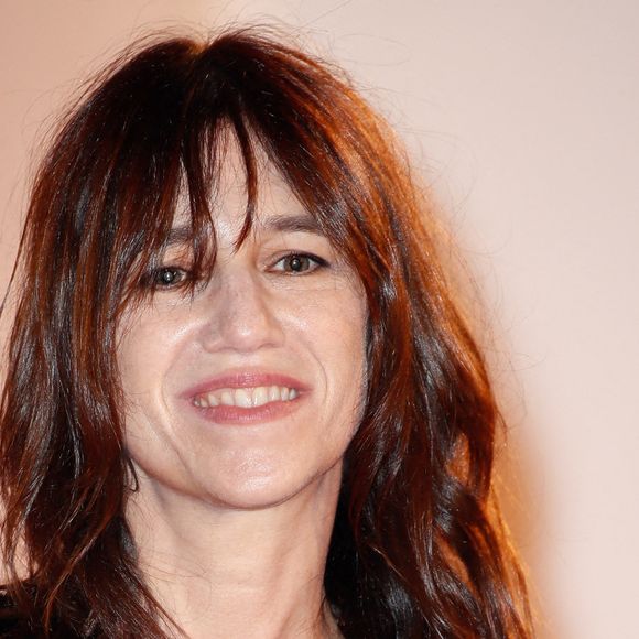 Charlotte Gainsbourg sur le tapis rouge pour la première du film Les Choses Humaines dans le cadre de la 78e Mostra de Venise le 9 septembre 2021 à Venise, Italie.  Photo par Marco Piovanotto/ABACAPRESS.COM