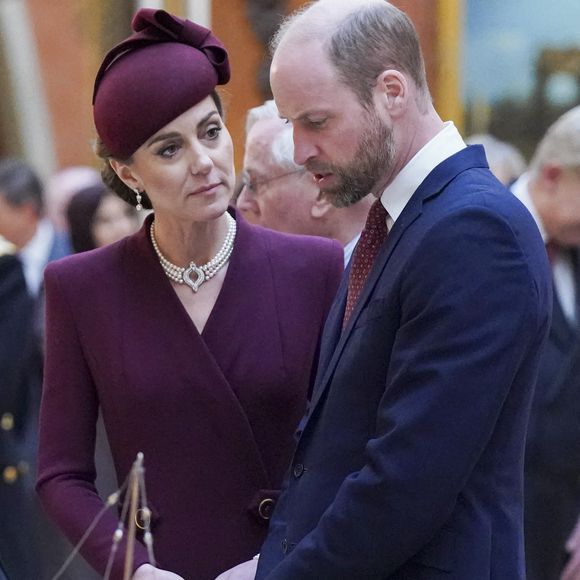 Sa Majesté le Roi et la Reine, le Prince et la Princesse de Galles, le Duc et la Duchesse d'Édimbourg, ainsi que Leurs Altesses l'Émir et Sheikha Jawaher du Qatar ont visité une exposition spéciale dans la Galerie d'images d'objets de la Royal Collection Trust et de la Turquoise Mountain Foundation en rapport avec le Qatar. Ils se sont rendus au Royaume-Uni le 3 décembre 2024. Photo par The Sun/News Licensing/ABACAPRESS.COM