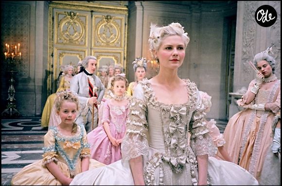 D'après les experts du marché, les acheteurs sont particulièrement sensibles à l'histoire et à la provenance de ce type d'objets d'exception. 

Kirsten Dunst sur le tournage de "Marie-Antoinette". Agence/BestImage