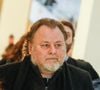 Le réalisateur va faire appel
Christophe Ruggia arrive au tribunal - Le réalisateur Christophe Ruggia, poursuivi pour agressions sexuelles envers la comédienne Adèle Haenel, condamné à deux de prison ferme avec port de bracelet électronique va faire appel de la décision, au tribunal judiciaire de Paris, France, le 3 février 2025. © Christophe Clovis/Bestimage