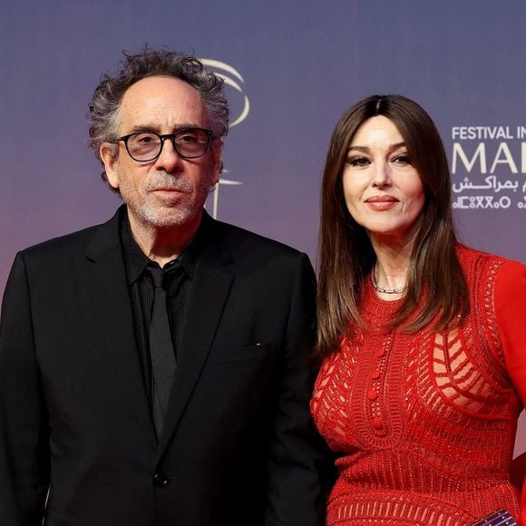 Tim Burton, Monica Bellucci au photocall de la cérémonie d'hommage à Sean Penn lors de la deuxième journée du 21e Festival international du film de Marrakech, le 30 novembre 2024 à Marrakech, Maroc. © Dominique Jacovides/Bestimage