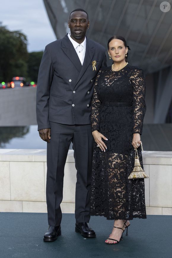 Omar Sy et sa Helene (bijoux Tasaki) - Photocall du dîner "Prelude pour les JO" à la Fondation Vuitton à Paris, France, le 25 juillet 2024. © Olivier Borde/Bestimage
