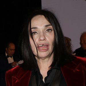 Et malgré son succès, elle est loin de vivre un quotidien de luxe.

Béatrice Dalle - 47ème édition du Gala "Best Awards" à l'hôtel Four Seasons Hôtel George V à Paris le 28 janvier 2025. © Coadic Guirec/Bestimage