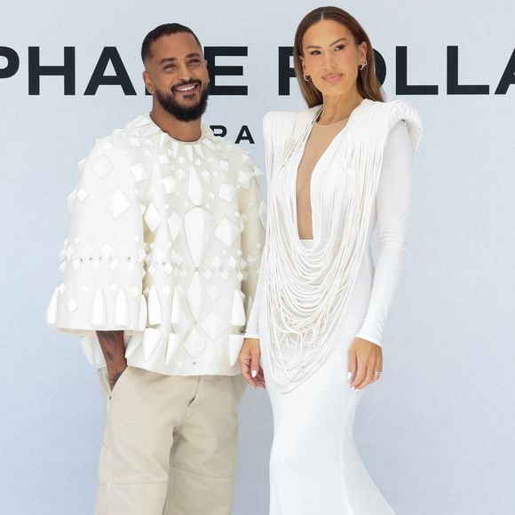 Slimane Nebchi et Charlotte Gonin (Vitaa). au photocall du défilé Stéphane Rolland Collection Haute Couture Automne/Hiver 2025-2026 lors de la Fashion Week de Paris (PFW) au théâtre des Champs-Élysées, à Paris, France, le 8 juillet 2025. © Sebastien Fremont/Bestimage