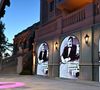 Ce domaine de style florentin est mondialement célèbre pour avoir servi de décor au film La Main au collet d'Alfred Hitchcock en 1955.

Exclusif - Robert Davi - Dîner de charité "Knights of Charity" au Château de la Croix des Gardes à Cannes le 20 mai 2026.  © Bruno Bebert / Bestimage