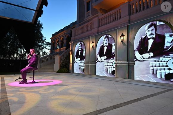Ce domaine de style florentin est mondialement célèbre pour avoir servi de décor au film La Main au collet d'Alfred Hitchcock en 1955.

Exclusif - Robert Davi - Dîner de charité "Knights of Charity" au Château de la Croix des Gardes à Cannes le 20 mai 2026.  © Bruno Bebert / Bestimage