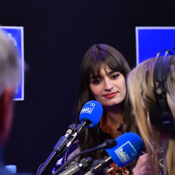 Clara Luciani en backstage de la 38ème cérémonie des Victoires de la musique à la Seine musicale de Boulogne-Billancourt, France, le 10 février 2023. © Moreau-Veren/Bestimage