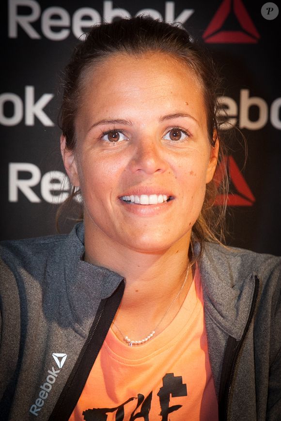 Laure Manaudou en séance de dédicace chez Intersport à Paris. Le 23 avril 2014. Julien Sarkissian / Bestimage