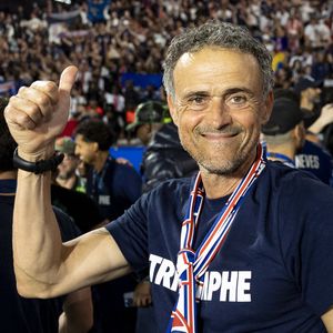 Après la victoire du PSG en Ligue des champions, Luis Enrique a été interrogé sur son départ

Luis Enrique - Les joueurs du PSG célèbrent leur titre de Champion d'Europe au Parc Des Princes à Paris, le 1er juin 2025.
© Cyril Moreau/Bestimage