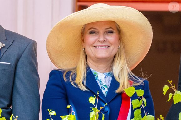 La princesse Mette-Marit de Norvège lors de la célébration de la Fête Nationale à Oslo le 17 mai 2025.
Crédit : Backgrid USA / Bestimage