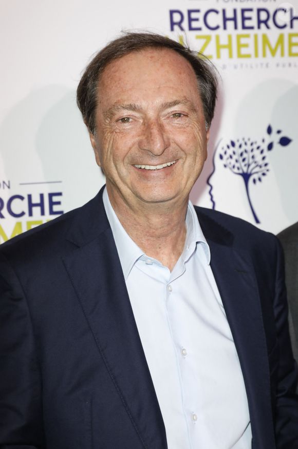 Michel-Édouard Leclerc - Photocall du XVème gala pour la Fondation Recherche Alzheimer à l'Olympia à Paris le 14 mars 2022. Sous la direction artistique de P. Souchon, des grands noms de la chanson française se mobilisent autour d'un concert sur le thème " 2 générations chantent pour la 3ème". L'intégralité des bénéfices de cette soirée servira à financer la recherche sur la maladie d'Alzheimer. © Photo Marc Ausset-Lacroix/Bestimage