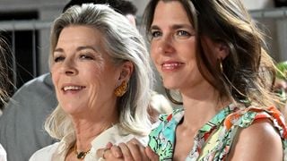 À Monaco, Caroline de Hanovre et Charlotte Casiraghi affichent une ressemblance saisissante lors d'un événement incontournable