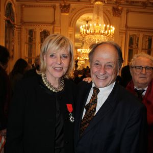 Chantal Ladesou et son mari Michel Ansault - Rachida Dati remet à Chantal Ladesou les insignes de Chevalier de la Légion d'Honneur au ministère de la Culture à Paris le 2 février 2026.

© Philippe Baldini / Bestimage