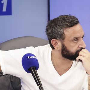 Exclusif - Cyril Hanouna sur le plateau de l'émission "On marche sur la tête" en direct sur Europe 1 le 29 janvier 2025. © Jack Tribeca / Bestimage