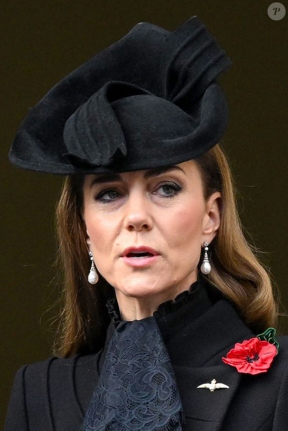 Kate Middleton au Festival du Souvenir de la Royal British Legion, en l'honneur des militaires, le 8 novembre 2025. 

Photo : Julien Burton / Bestimage