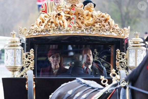 Le prince et la princesse de Galles arrivent au palais de Buckingham, à Londres, lors de la visite d'État au Royaume-Uni de l'émir du Qatar et de la première de ses trois épouses. Londres, Royaume-Uni, mardi 3 décembre 2024. Photo by Chris Jackson/PA Wire/ABACAPRESS.COM