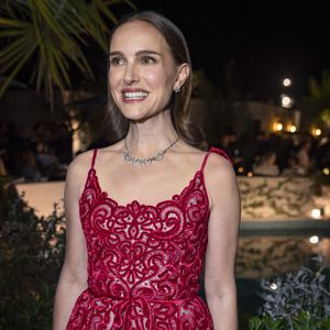 Natalie Portman lors du dîner Dior X Madame Figaro à La Terrasse by Albane sur le toit de l'hôtel Marriott en marge du 78ème Festival International du Film de Cannes, France, le 17 mai 2025.

© Olivier Borde/Bestimage