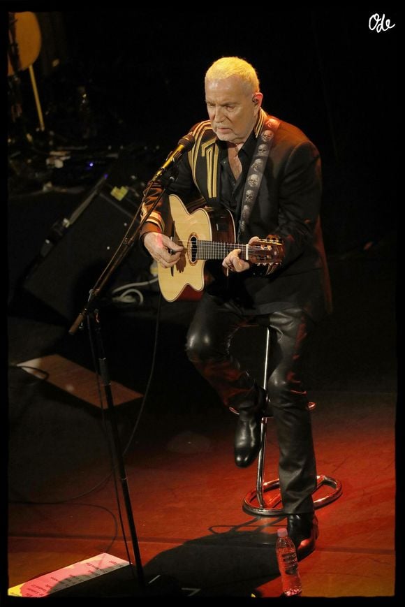 Bernard Lavilliers en concert à l'Olympia dans le cadre de sa tournée "5 minutes au paradis" à Paris, le 24 novembre 2017. © Alain Guizard/Bestimage