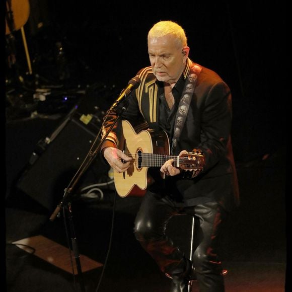 Bernard Lavilliers en concert à l'Olympia dans le cadre de sa tournée "5 minutes au paradis" à Paris, le 24 novembre 2017. © Alain Guizard/Bestimage