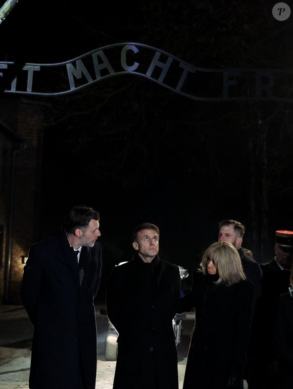 Le président Emmanuel Macron et sa femme Brigitte Macron ont visité le pavillon français. Commémorations du 80ème anniversaire de la libération du camp de concentration et d'extermination nazi d'Auschwitz-Birkenau par l'Armée rouge à Oswiecim en Pologne le 27 janvier 2025.
© Dominique Jacovides / Bestimage