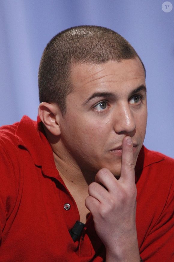 EXCLUSIF - Faudel assiste à l'enregistrement d'une émission de télévision à Paris, France, le 25 février 2008. Photo by Greg Soussan/ABACAPRESS.COM