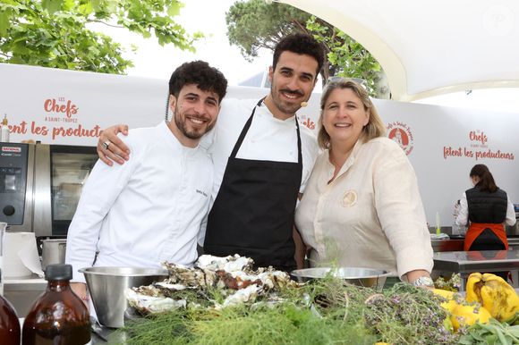 Les Chefs à Saint-Tropez fêtent les producteurs - Démonstration culinaire avec La Cheffe Stéphanie Le Quellec - La Scène - Paris et Les Candidats Quentin Maufrais et Jorick Dorignac - TopChef 2024, le 6 mai 2024, place des Lices à Saint-Tropez. © Jean-Marc Lhomer/Bestimage