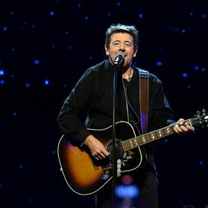 Le chanteur dit continuer sa carrière et faire confiance à la justice.

Patrick Bruel est au Grand Palais pour un concert exclusif à l'occasion des 200 ans du Figaro à Paris le 15 janvier 2026.  Du 14 au 16 janvier 2026, Le Figaro célébrera les deux siècles de son histoire à travers une exposition exceptionnelle au Grand Palais. © Lionel Urman/Bestimage