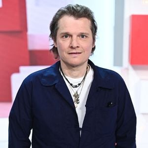 Benabar - Enregistrement de l'émission "Vivement dimanche" au Studio Gabriel à Paris, présentée par M.Drucker et diffusée le 12 mai sur France 3
© Guillaume Gaffiot / Bestimage