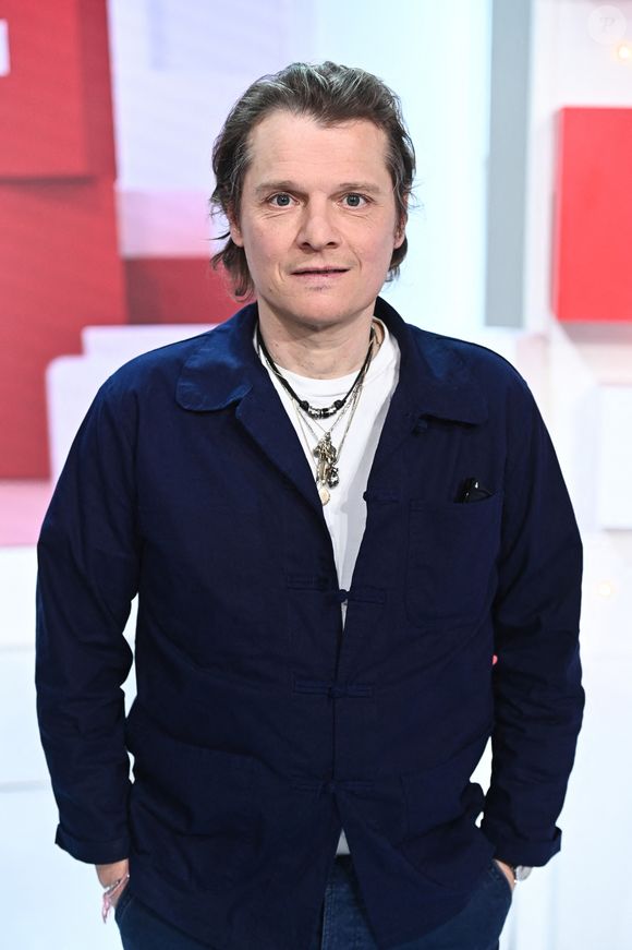 Benabar - Enregistrement de l'émission "Vivement dimanche" au Studio Gabriel à Paris, présentée par M.Drucker et diffusée le 12 mai sur France 3
© Guillaume Gaffiot / Bestimage