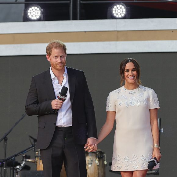 "Le dîner d’hier soir au Funke, avec la maîtrise culinaire d’Evan Funke et de son équipe, figure parmi les cinq meilleurs repas de ma vie. Extraordinaire.", continue-t-elle. 


Prince Harry, Meghan Markle - A travers le monde, de nombreuses personnalités se sont mobilisées pour l'événement "Global Citizen Live". Le 26 septembre 2021.