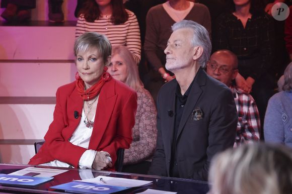 Exclusif - Isabelle Morini-Bosc, Gilles Verdez, sur le plateau de l’émission « TPMP » présentée par C.Hanouna et diffusée en direct sur C8, Paris, France, le 25 fevrier 2025. © Jack Tribeca / Bestimage