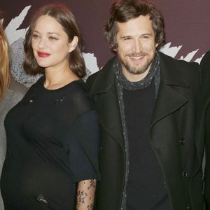 Marion Cotillard (enceinte) et Guillaume Canet - Avant-première du film "Rock'n Roll" au Pathé Beaugrenelle à Paris le 13 février 2017.