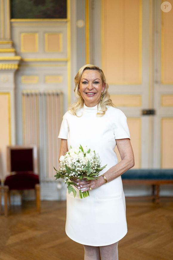 Amélie Leperre-Dimeglio - Mariage civil de Georges Fenech et Amélie Leperre-Dimeglio à la mairie du 16ème arrondissement de Paris le 31 janvier 2026.

© Pierre Perusseau / Bestimage