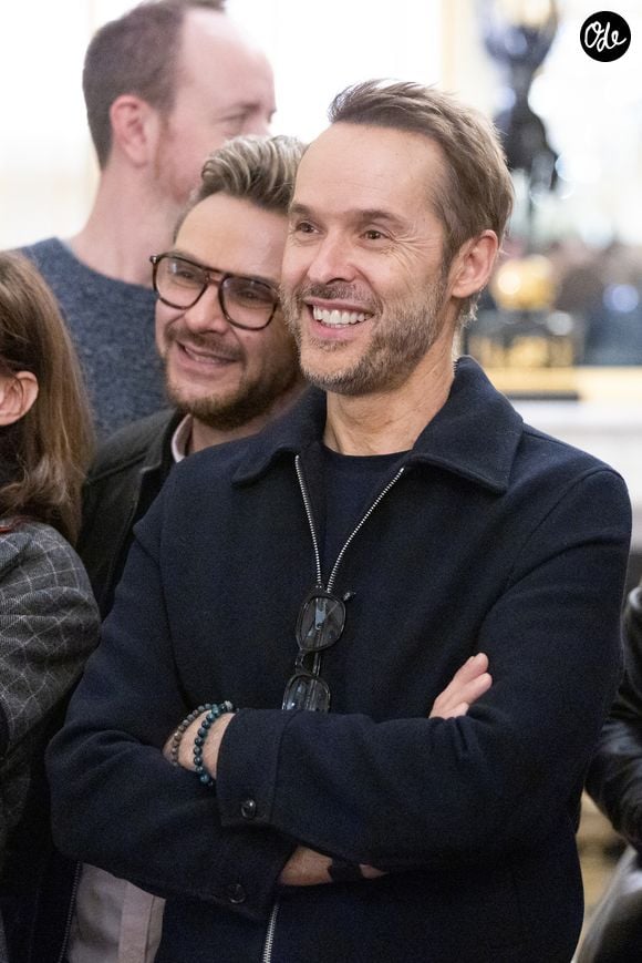 Il a salué "toute la famille Télématin" avec reconnaissance.
Damien Thévenot et Jean-Philippe Janssens tandis que Rachida Dati remet à Chantal Ladesou les insignes de Chevalier de la Légion d'Honneur au ministère de la Culture à Paris le 2 février 2026. © Cyril Moreau / Bestimage