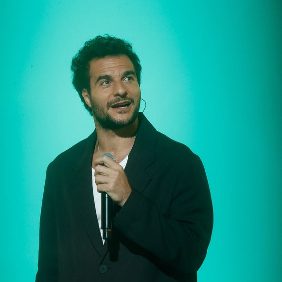 Amir Haddad - Enregistrement de l'émission "Les disques d'or de l'année" au Dôme de Paris, présentée par E.Gossuin et diffusée le 24 décembre à 21h10 sur M6
© Christophe Clovis / Bestimage