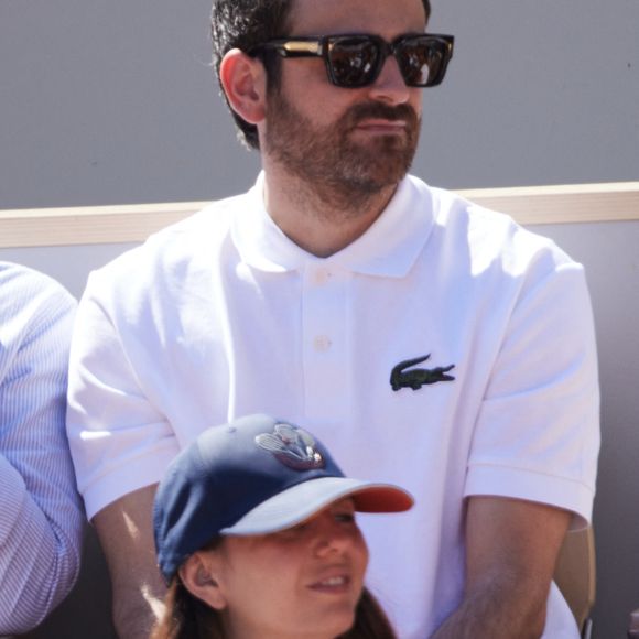 Camille Combal - Célébrités dans les tribunes de la finale homme des Internationaux de France de tennis de Roland Garros 2024 à Paris le 9 juin 2024. © Jacovides-Moreau/Bestimage