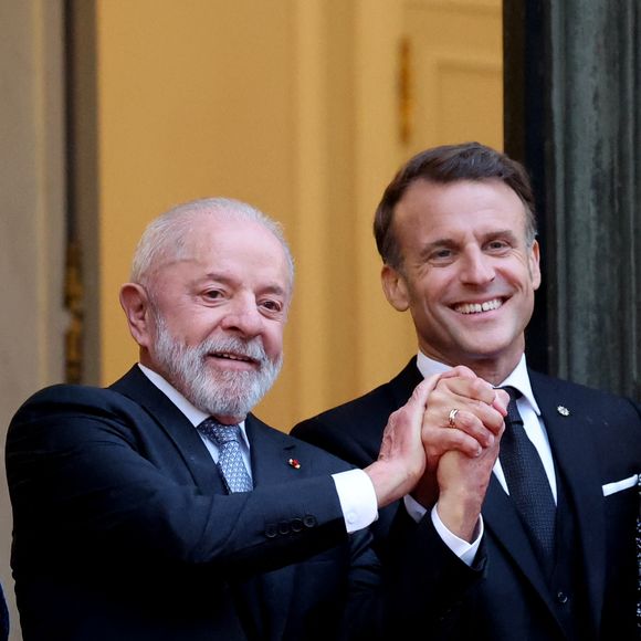 Le président du Brésil Luiz Inácio Lula da Silva, le président Emmanuel Macron - Le président de la République française et sa femme accueillent le président du Brésil et sa femme au palais de l'Elysée pour un dîner d'état à Paris le 5 juin 2025.

© Jacovides / Moreau / Bestimage
