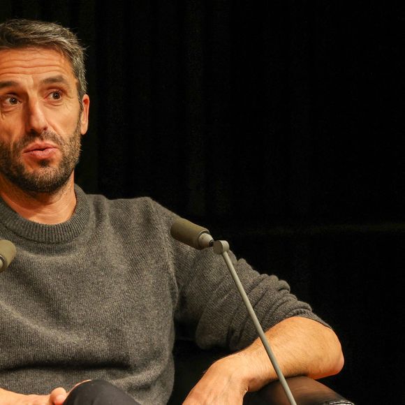 Tony Estanguet présente son livre "Par amour du sport" (Ed. Calmann-Lévy) au centre de conférence "Station Ausone - Librairie Mollat" à Bordeaux, le 24 novembre 2025.