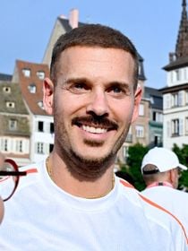 M. Pokora a habité dans une ville cossue des Hauts-de-Seine, il a vendu sa jolie maison de 171m2 pour plus d'un million d'euros