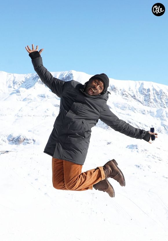 Lucien Jean-Baptiste - Photocall de l'équipe du film "BDE" dans le cadre du 26ème Festival de l'Alpe d'Huez le 21 janvier 2023. © Dominique Jacovides/Bestimage