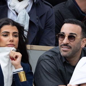 Après des vacances au Maroc, le couple a connu une dispute une fois de retour en France. 

Louana Franco, Adil Rami en tribune lors des Internationaux de France 2025 à Roland Garros le 07 juin 2025 à Paris, France. Photo de Nasser Berzane/ABACAPRESS.COM