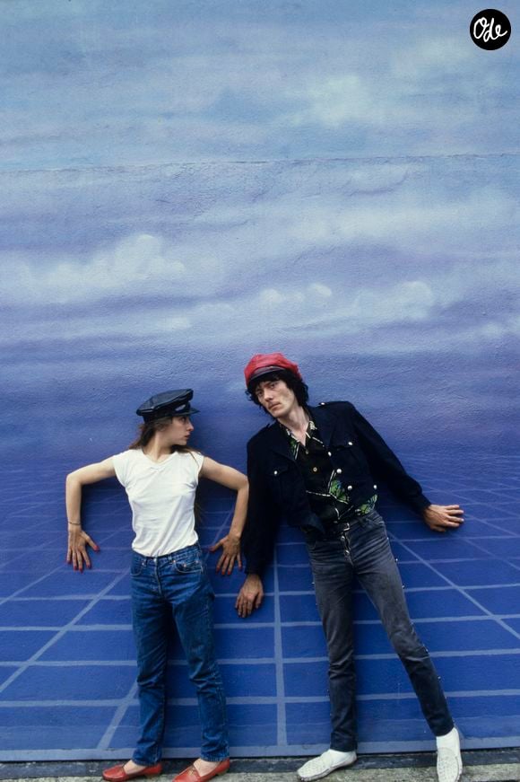 Le 8 octobre, deux courts-métrages inédits de Geneviève Hervé seront présentés au cinéma Le France, l'occasion de revenir sur cet épisode méconnu.

En France, durant leur tournée, Catherine RINGER et Fred CHICHIN, portant une casquette, debout devant un fond bleu ciel. © Michel Croizard via Bestimage