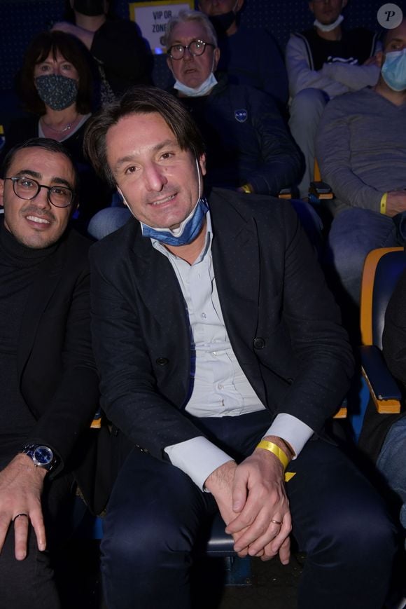 En effet, le groupe Hermès est désormais valorisé à 248,6 milliards d’euros, contre 244,4 milliards pour LVMH

Exclusif - Brahim Asloum, Axel Dumas, Pdg d'Hermès - Gala de MMA ARES FC 2 au Palais des Sports Marcel Cerdan à Levallois-Perret  le 11 décembre 2021. © Rachid Bellak/Bestimage