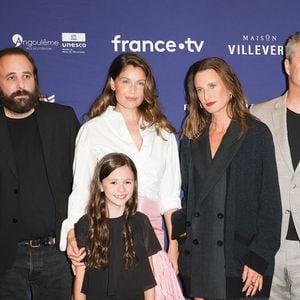 Une grand partie du casting de la série "Dix pour cent" s'était réunie ce jour-là à Angoulême
Fanny Sidney, Vincent Macaigne, Laetitia Casta, Camille Cottin, Thibault de Montalembert, Nicolas Maury et Elodie Batard Gaultier au photocall de la cérémonie de clôture lors de la 19ème édition du festival du film francophone d'Angoulême, France, le 29 août 2026. © Coadic Guirec/Bestimage