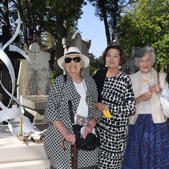 Ses obsèques se tiendront le 20 août 2025 à Paris, suivies de l’inhumation au cimetière russe de Sainte-Geneviève-des-Bois.

Exclusif - Macha Meril et ses soeurs Elisabeth Gagarine et Hélène Gagarine - Macha Méril et les proches de Michel Legrand assistent à la messe organisée pour la bénédiction de la croix sur la tombe du compositeur au cimetière du Père Lachaise à Paris Le 3 septembre 2021. 
© Coadic Guirec / Bestimage