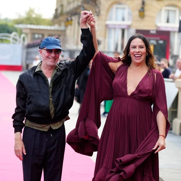 Karla Sofia Gascon et Jacques Audiard sur le tapis rouge d'Emilia Perez lors du 72e Festival international du film de Saint-Sébastien. 20 septembre 2024.  (Lalo Yasky / Bestimage).