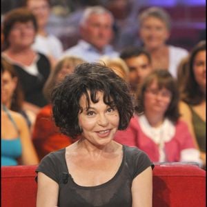 Isabelle Mergault a pris sous son aile une petite fille de 20 mois prénommée Maya dont les parents sont malades. @Angeli